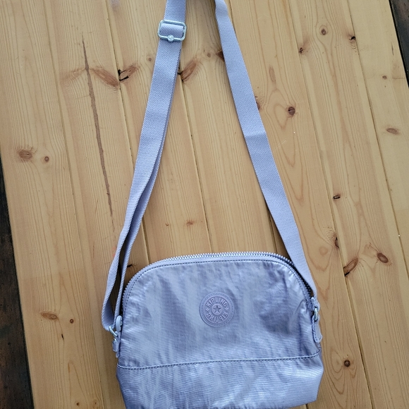Kipling crossbody purse- silvery purplish metallic - Picture 7 of 10